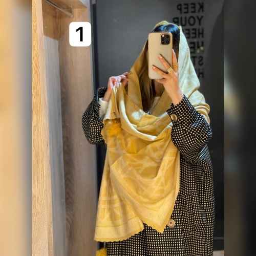 شال موهر طرح دیور پوم دار