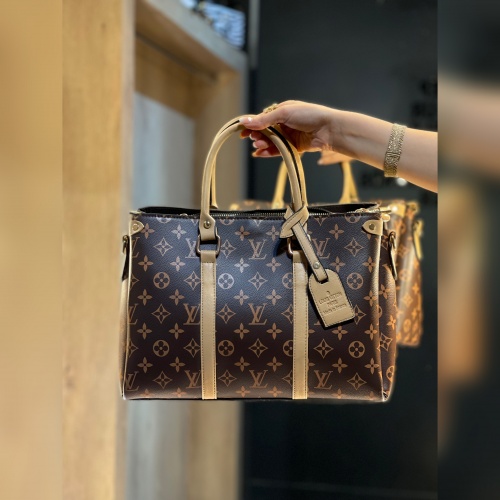 کیف طرح ال وی با بند بلند