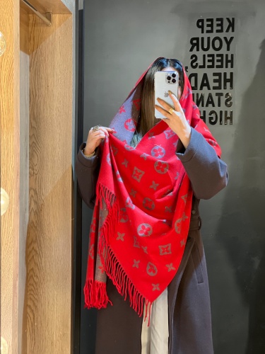 شال موهر LV