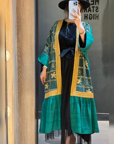 مانتومزونی خامه دوزی