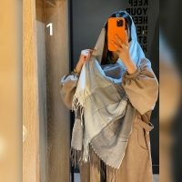 شال موهر طرح چهارخونه
