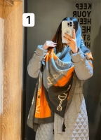 شال موهر طرح زنجیری گوچی