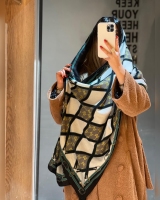 شال طرح گوچی