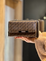 کیف طرح مارک با بند بلند
