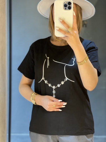تیشرت طرح رخ