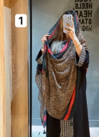 شال پلیسه منگوله دار