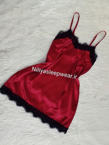 پیراهن قرمز تور مژه
