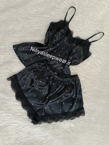 تاپ و شلوارک مشکی خال خالی با تور مژه مشکی