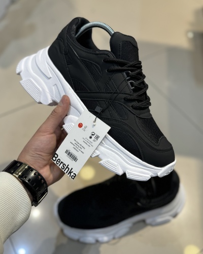 کتونی مدل برشکا