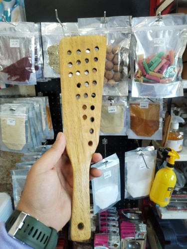 کفگیر سوراخ دار