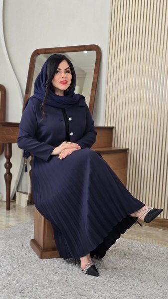 کت و دامن پلیسه