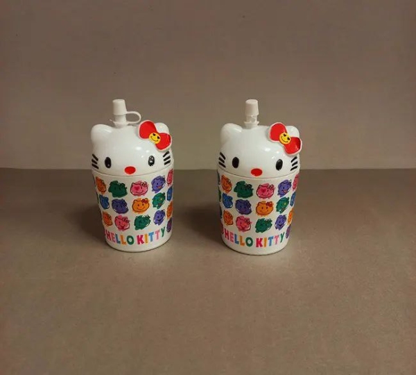 لیوان هلوکیتی