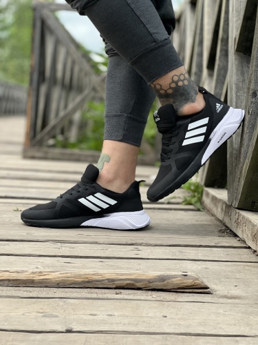 کتونی اسپرت حراجی 3خط Adidas مشکی سفید