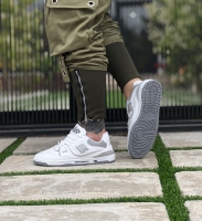 کتونی اسپرت New Balance سفید طوسی