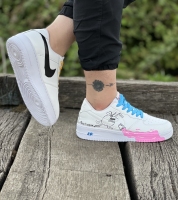 کتونی سایز میانه pink panther سفید صورتی
