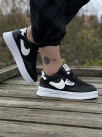 کتونی سایز میانه NIKE STAY مشکی کف سفید