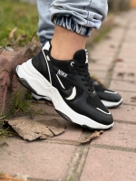 کتونی اسپرت دخترانه NIKE مشکی کف سفید