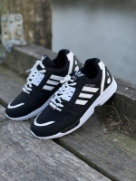 کتونی سایز میانه ADIDAS ZX مشکی سفید
