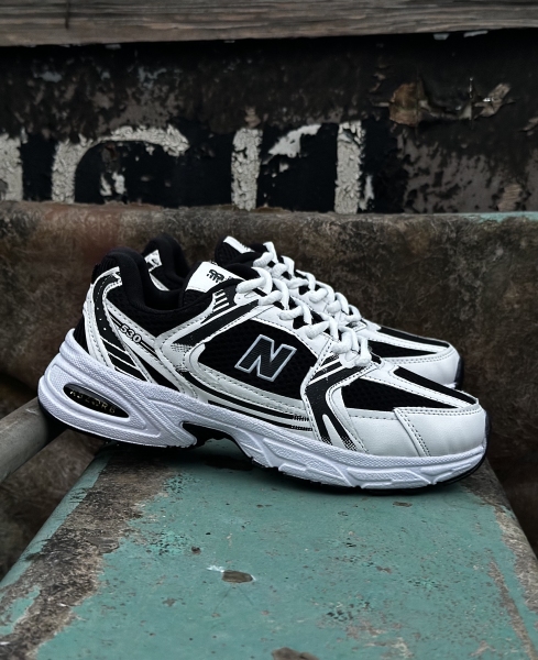 کتونی اسپرت سایز میانه NB 530 سفید مشکی