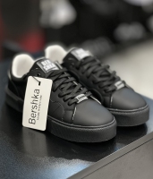 ونس Bershka مشکی