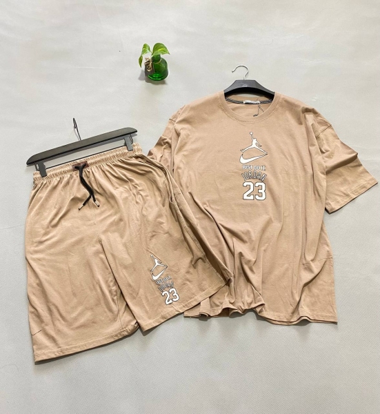 تی شرت و شلوارک قواره لش