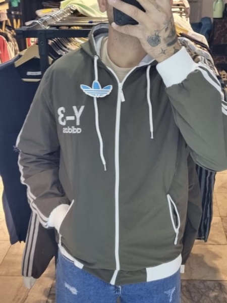 سویشرت بادگیر پارچه مموری گلدوزی adidas رنگ سبز درجه 1