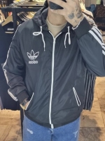 سویشرت بادگیر پارچه مموری گلدوزی adidas رنگ مشکی درجه1