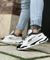 کتونی اسپرت حراجی Puma سفید مشکی