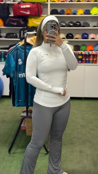 بلوز نیم زیپ پرو