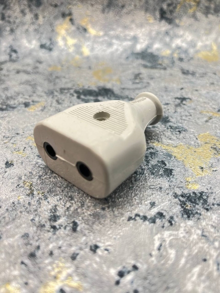 دوشاخه مادگی معمولی