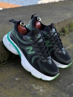 کتونی حراجی اسپرت New Balance 990 مشکی سبز