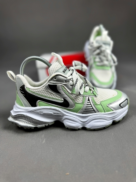 کتونی اسپرت(بالنسیگا) سفید سبز