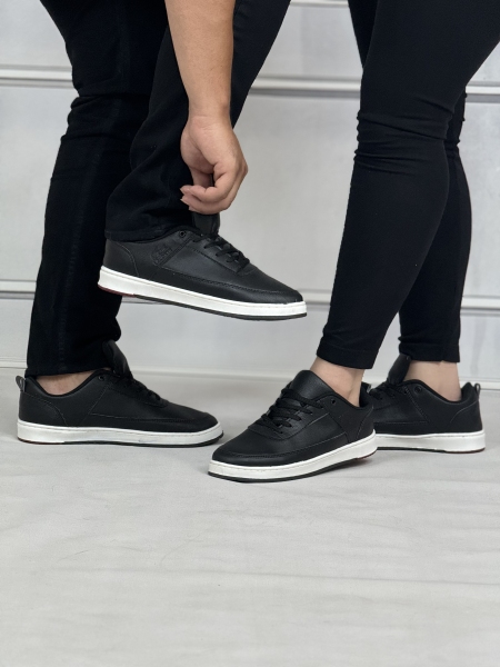 کفش اسپرت لاگوست مشکی زیره سفید