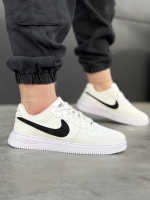 کتونی سایز میانه Nike air سفید مشکی