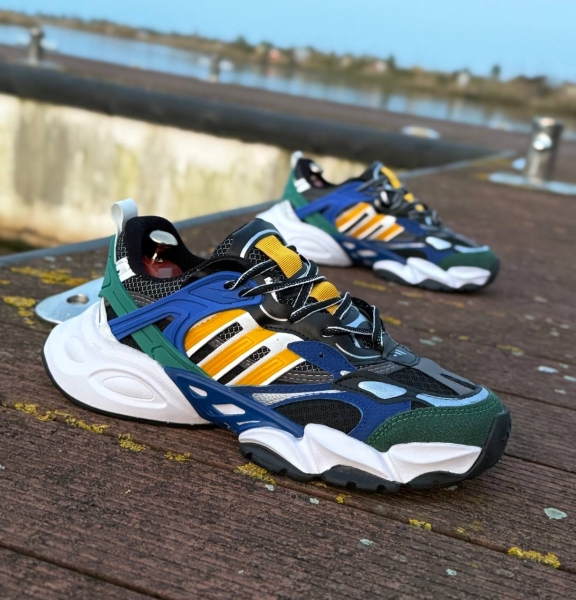 کتونی اسپرت ADIDAS DILKS مشکی آبی سبز