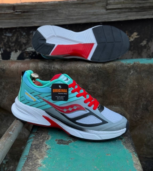 کتونی اسپرت Saucony طوسی پسته ای قرمز