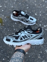 کتونی اسپرت new balance 1064 مشکی نقره ای