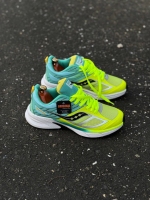 کتونی اسپرت Saucony پسته ای فسفری