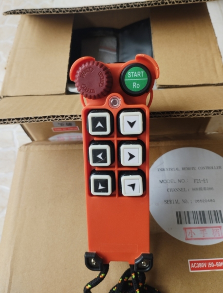 فرسنتده ریموت کنترل جرثقیل سقفی مدل F21e1