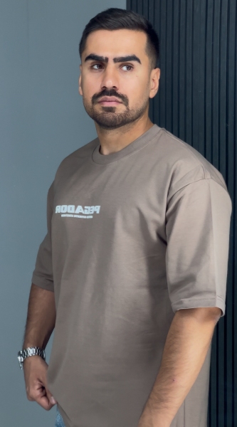 تیشرت باکسی ماکان کرمی