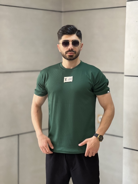 تیشرت بیسکوییتی سینه گلدوزی LV سبز