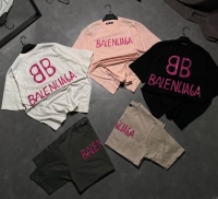 تیشرت باکسی بالنسیاگاBB چاپ صورتی