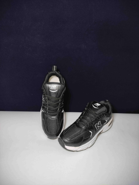 کتونی اسپرت نیوبالانس 530 مشکی سفید