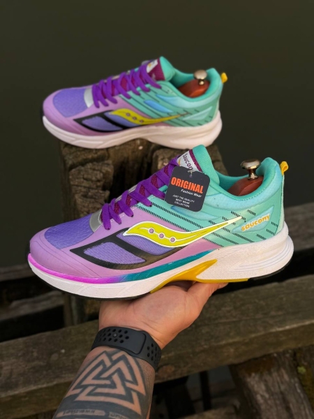 کتونی اسپرت Saucony بنفش فیروزه ای زرد