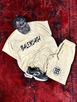 ست کاور و شلوارک رنگ پاشیده طرح Balenciaga کرم