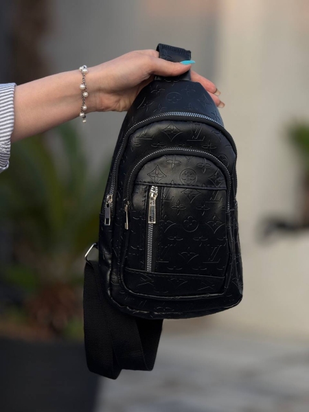کیف بگ بادی Louis Vuitton مشکی تمام