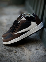 ترویس قهوه ای نایک سفید