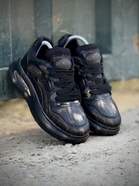 کتونی اسپرت(fashion)مشکی طلایی